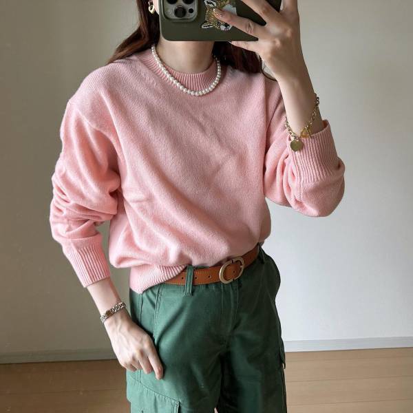 毎年買い足してる人も！【ユニクロ】今季はピンクに注目ッ♡「大人気ニット」