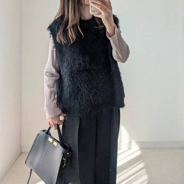 これ1枚で可愛さ倍増♡【しまむら】羽織るだけで垢抜け！「フェザーベスト」