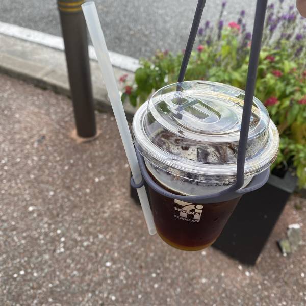 「再入荷」された「便利」アイテム♡【キャンドゥ】「あっという間」に売り切れた”ドリンクカップホルダー”が「画期的」！