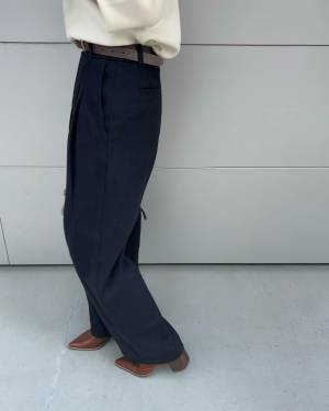 《高見え神シルエット》「絶対欲しい」と狙ってた！【ユニクロ】「超いい」“バズりボトムス”紹介