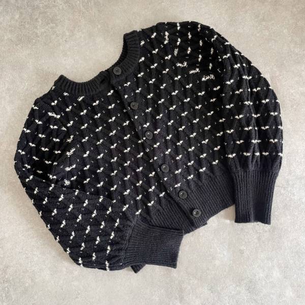 2wayで着れる！大人可愛いニットを【しまむら】で発見♡「季節感」満載の”オシャレカーディガン”