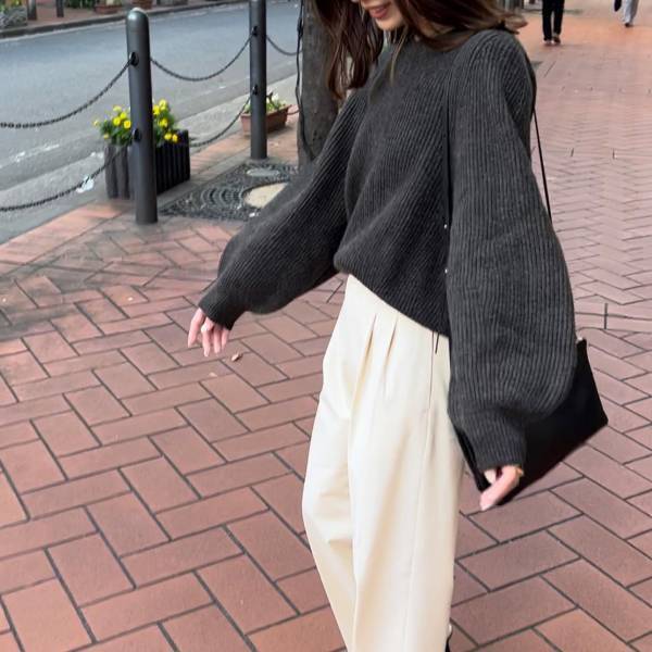 つい…「手が伸びる」から「出番」多め！！【ユニクロ】”タックワイドボトムス”は「万能なんです」