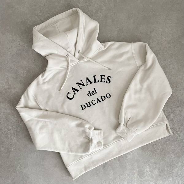 「寒さ対策も万全」の「高見え」アイテム！【しまむら】大人女子におすすめの”おしゃれパーカー”！