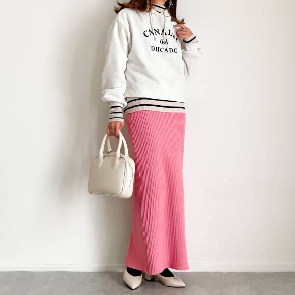 「冬コーデ」はこれに決定っ！【しまむら】”万能ロゴパーカー”で作る「寒さ対策にも」オススメな《オシャレコーデ3選》