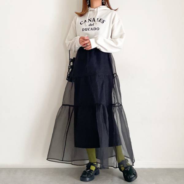 「冬コーデ」はこれに決定っ！【しまむら】”万能ロゴパーカー”で作る「寒さ対策にも」オススメな《オシャレコーデ3選》