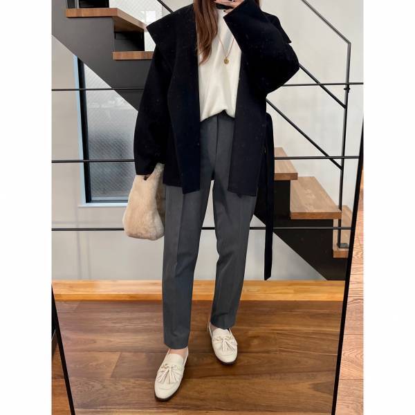 【UNIQLO】さん、さすがすぎる！！「人気」の”スマートアンクルパンツ×アウター”が「相性抜群」！！