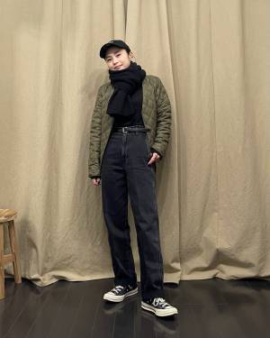 「脚長効果」すごっ！！【ユニクロ】「旬」の”デニム”は「ノンストレス」で「今っぽ」コーデ♡