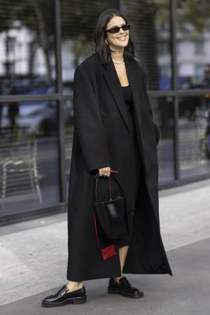 トレンド「レッド」も小物で取り入れれば簡単！ 【ストリートスナップ】