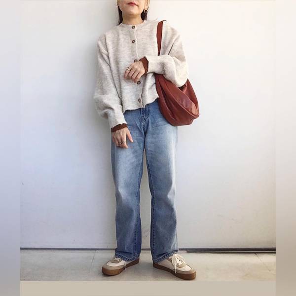 こりゃ、売れるワケだわ（確信）【ユニクロ】見た目以上の収納力◎「ラウンドバッグ」