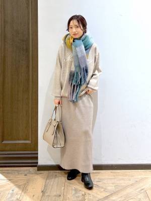 巻くだけで小顔みえ♡【グローバルワーク】おしゃれスタッフから学ぶ！「マフラーコーデ」