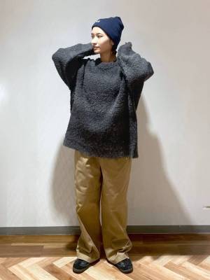 『グレー』が大人っぽ♡ 色んなボトムスと相性抜群！【グラデニット】