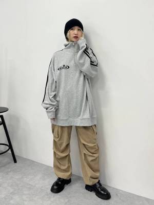 スウェットもニットも！ 実はコーデの幅広がる♡【人気ハーフジップトップス】