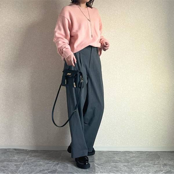 「優しいピンク」に「きゅん」ってなった【ユニクロ】試着して「即決」した”ピンクニット”