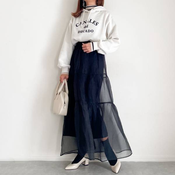 コレさえあれば、毎日「着回し」できちゃう！？【LOWRYS　FARM】“オーガンジースカート”コーデ3選