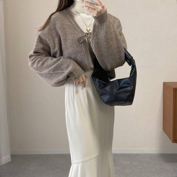 淡色コーデにもピッタリ！【しまむら】コーデの幅が広がる♡「セットニットワンピ」