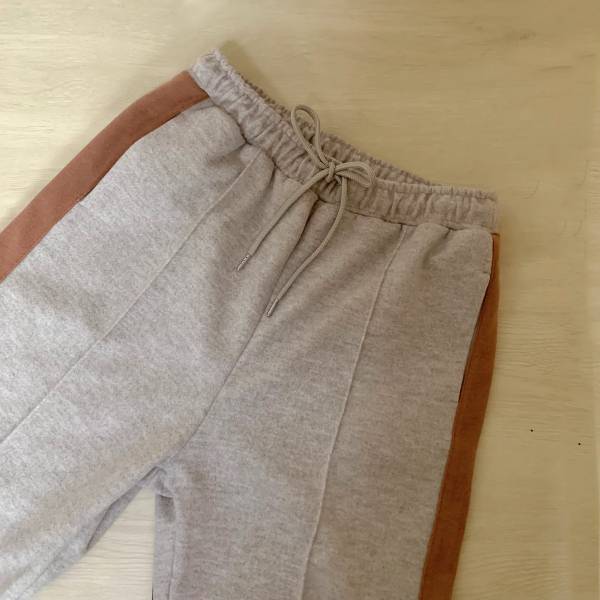 ＜今年大人気＞コレで「1969円」はGETしたい！！【しまむら】「ラクチン」なのに「高見え」“ボトムス”紹介