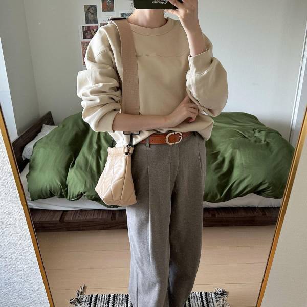 「どこの？」ってとにかく「褒められる」！【ユニクロ】「色味が可愛い」「形きれい」冬でもあったか”万能ボトムス”