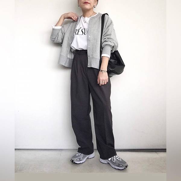 今季は『グレー』が可愛い！【GU】コーデが上品に決まる♡「グレーカーディガン」