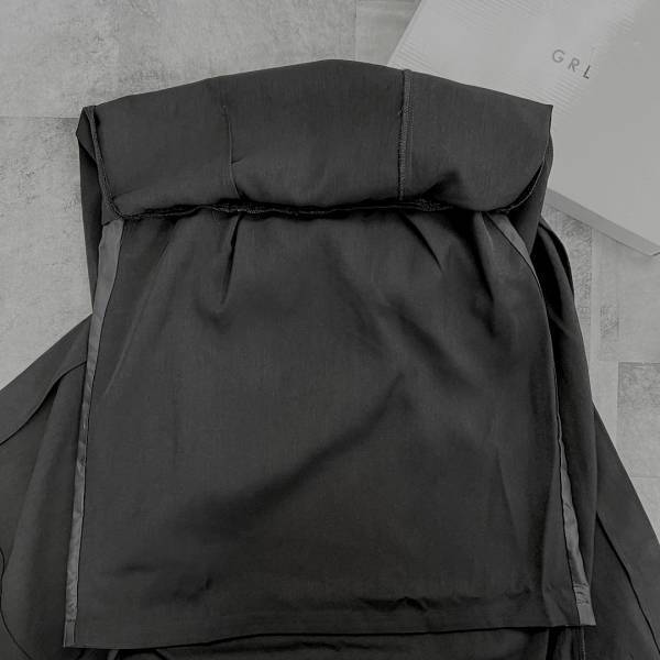 ヘルシーな肌見せ！【GRL】「細見え」も叶う”レイヤードスリットタイトスカート”が可愛い