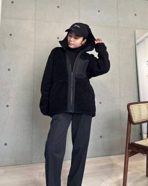 「スッキリ見せ」すっごーい！！「着回し力抜群」すぎ！【ユニクロ】暖かい“フルジップパーカ”特集