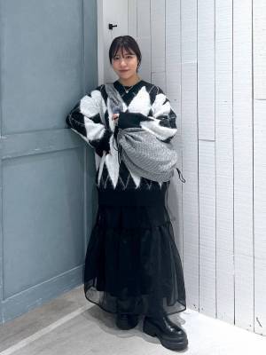 冬服難民へ捧ぐ♡【ローリーズファーム】デートに着ていきたい！「激かわスカート」