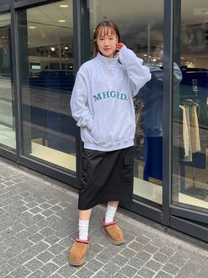 即マネさせてッ！！【ALAND】オシャレな人ほど取り入れてる♡「ロゴトップス」