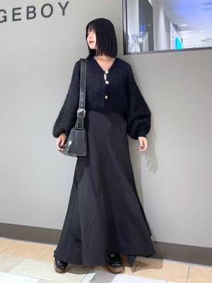 冬コーデのマンネリ化にストップ！ 1枚で着映えする【パールトップス】♡