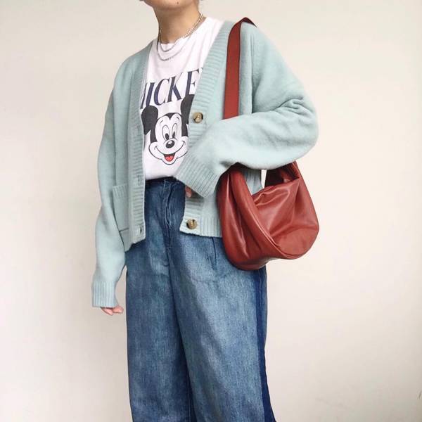 オシャレさんが愛用♡【ユニクロ】イロチ買いしたい！ 万能「ラウンドバッグ」