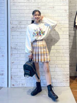 付けるだけで映える♡あったか可愛い【最旬イヤーマフラー】って？