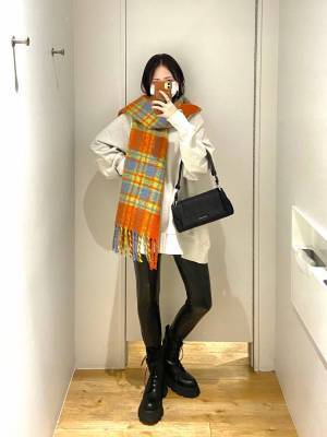 ＜グっとコーデが華やかに♡＞【秋冬コーデ】いま、買い足すべき！「主役級マフラー」