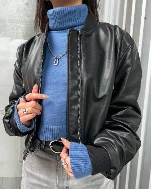 「なんでこんなに可愛いのー」【ZARA】薄手なのにあったかい”アウター”紹介