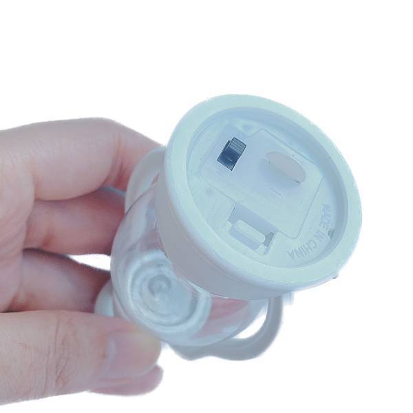 「店舗によっては品薄」！！みんな急げ～ッ！【セリア】「クリスマスにピッタリ！」“ランタンライト”紹介