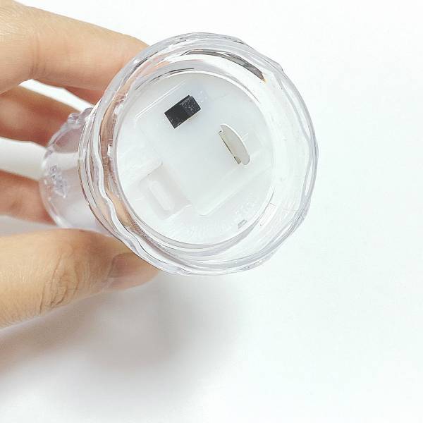 ＜Instagramで話題＞「あっという間に売り切れ」！【セリア】“きらきらロウソク”が「めちゃくちゃオシャレ」♡