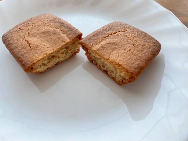 「甘党さんも満足の味わい」【ファミリーマート】から「さっくり触感」のメープル味フィナンシェ♡が美味しすぎる