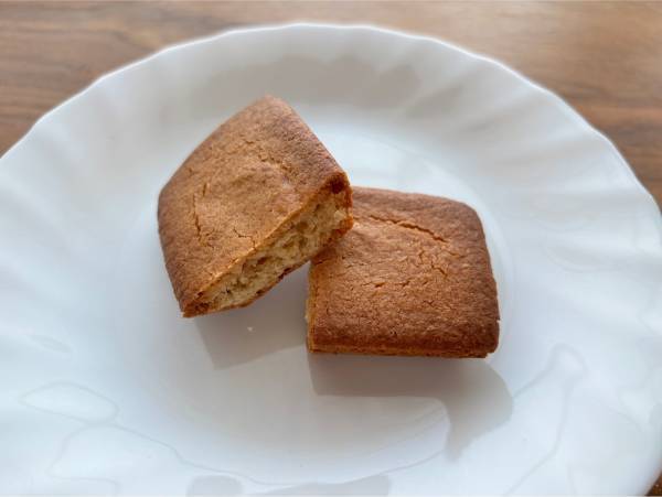 「甘党さんも満足の味わい」【ファミリーマート】から「さっくり触感」のメープル味フィナンシェ♡が美味しすぎる