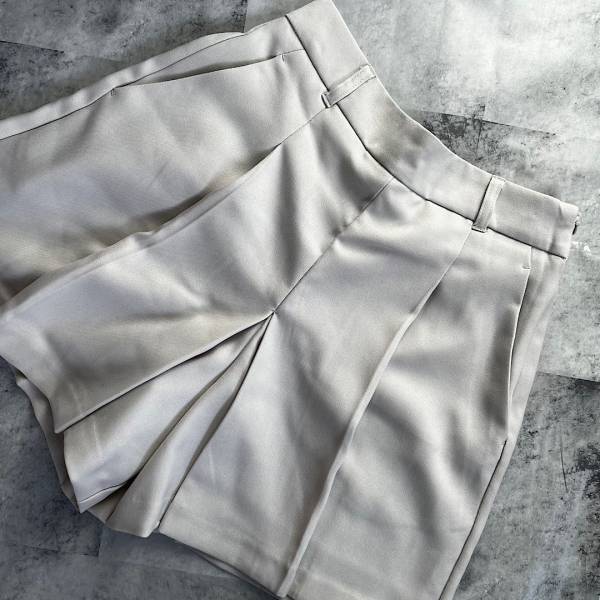 ＜このお値段はお得すぎ＞「細見え効果抜群」「穿き心地も最高」【GU】“ショートボトムス”がヘビロテ決定！