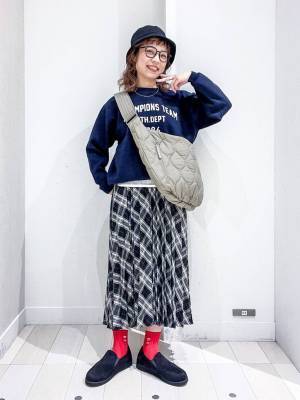 全身真似させてぇーッ！！【グローバルワーク】暗くなりがちな冬こそ！「差し色コーデ」