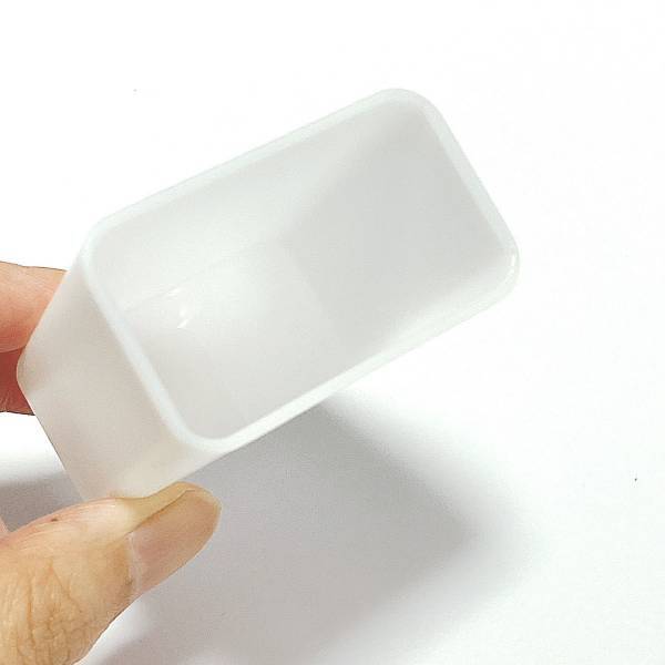 ＜こういうのが欲しかった…！＞実用的すぎアイテムきたッ！！【セリア】の”コップ付き立つ歯ブラシケース”がスゴイ！