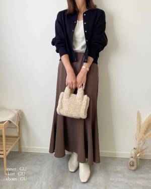 ＜可愛過ぎて2色買いした＞「ゲットできて歓喜」【GU】「待望の再登場」した“ボアバッグ”紹介