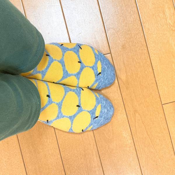 「110円とは思えない…」【セリア】の”靴下”は冷え性対策にバッチリ！