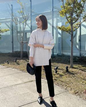 もう「6〜7本持ってる」！！「シルエット綺麗♡」【ユニクロ】『愛用している』“ブラックボトムス”着回しコーデ