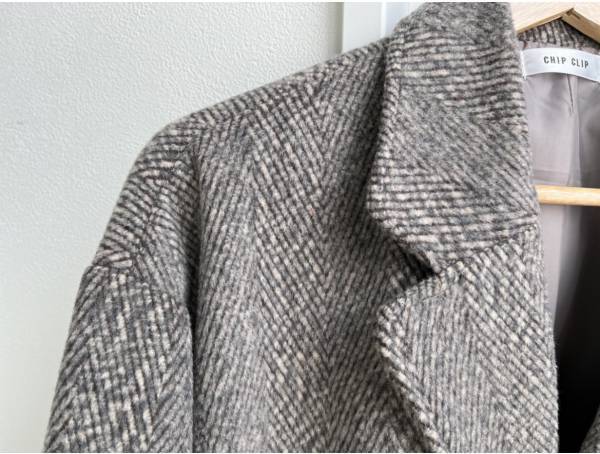 「古着好き」にオススメしたいっ！【アベイル】「ヘリンボーン柄が高見え」する”アウター”が「レトロ」かわいい♡