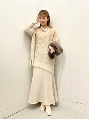 暗くなりがちコーデには【MIXカラーニット】が映える♡