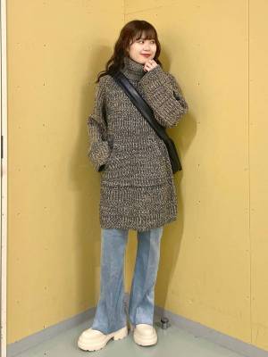 暗くなりがちコーデには【MIXカラーニット】が映える♡