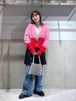 今季大注目！「ジップカーデ」で個性派トレンドコーデ♡