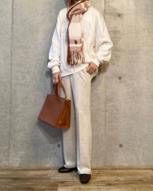 《いつも同じ巻き方 → 解決！！》おしゃれさんから学ぶ♡「マフラー活用術」