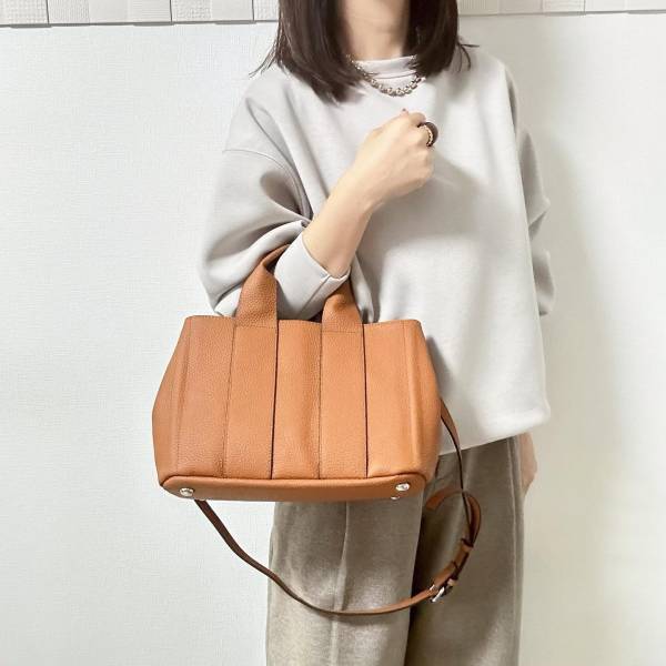 あらたな気持ちで新調！普段使いにOK！オトナ女子におすすめ「きれいめバッグ」