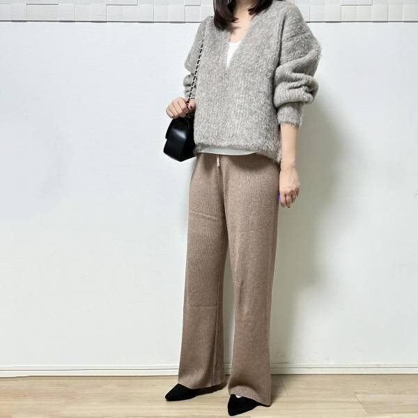 楽なのにスタイルアップ！？【ユニクロ】アウターともぴったり！「ニットパンツ」