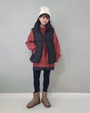 美脚見えしちゃう！【GU】即韓国っぽコーデが完成♡ 大人可愛い「ミニボトム」