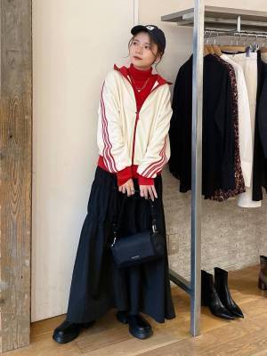 韓国っぽガーリーに着こなしたい【トラックジャケット】